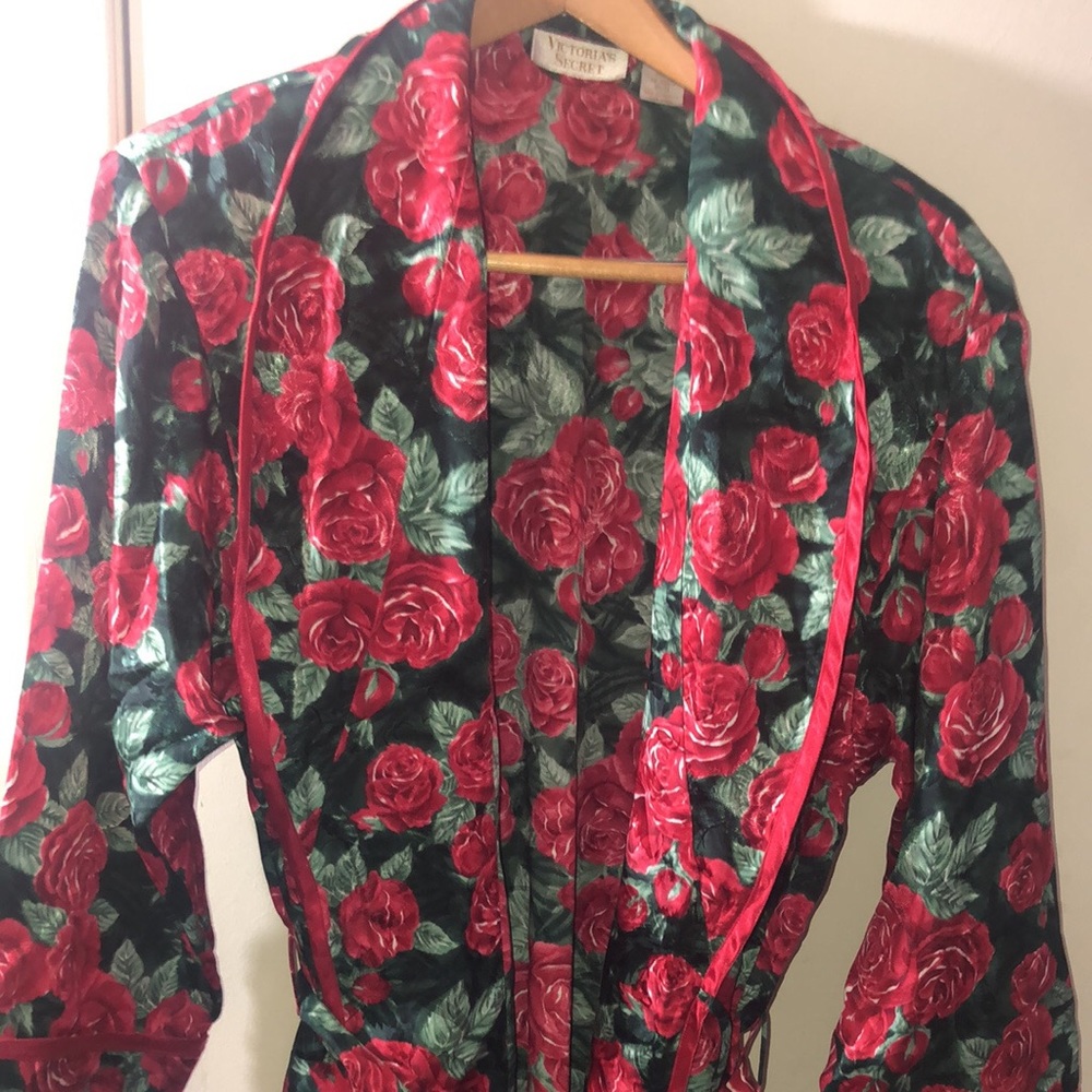 Victoria secret vintage floral night robe. Sz P/S